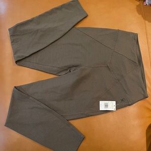 Good American Olive green ribbed Leggings